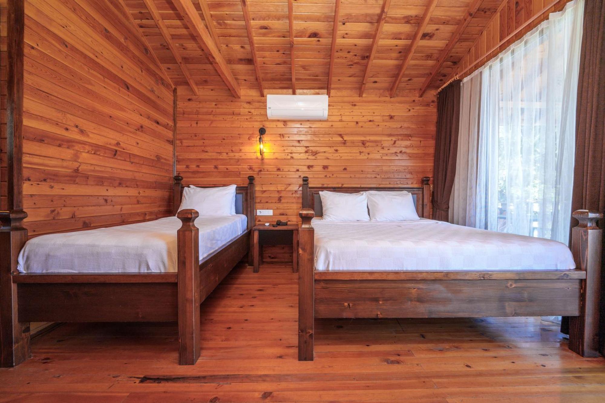 Sea Valley Lodge Фаралия Екстериор снимка