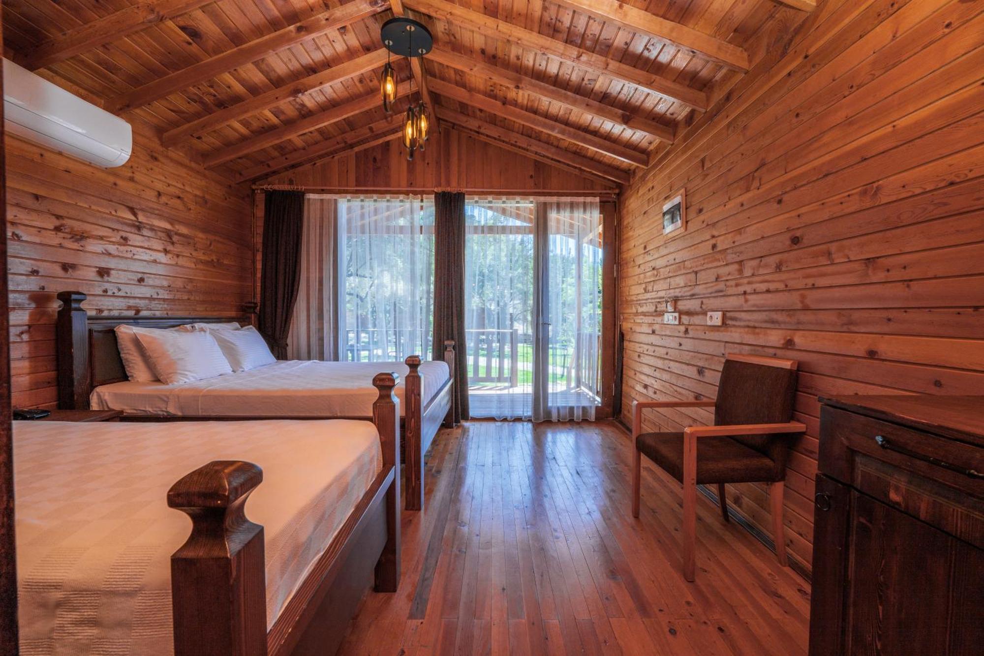 Sea Valley Lodge Фаралия Екстериор снимка